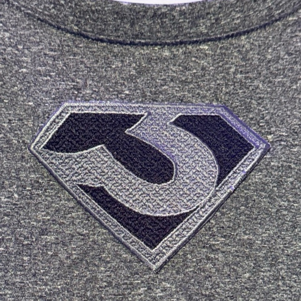 Gray General Zod Insignia T-Shirt Size XL - Picture 6 of 9
